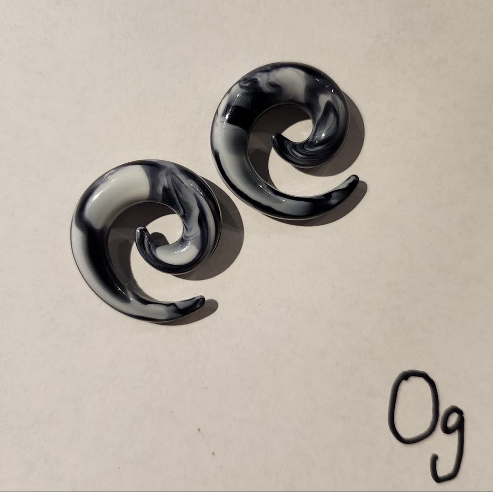 Black And White Spiral Gauges